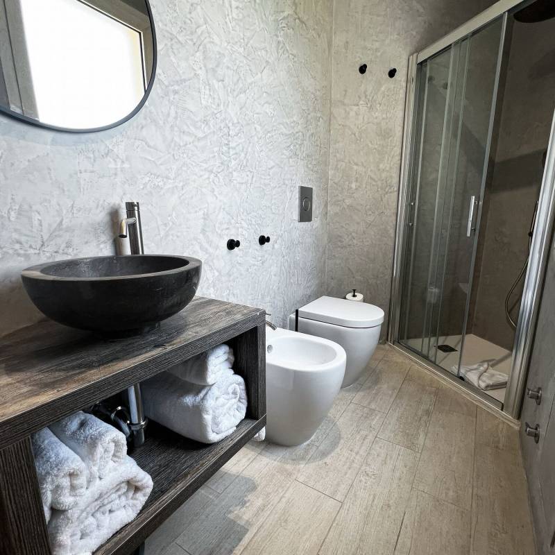 Aura Maxi: bagno con doccia