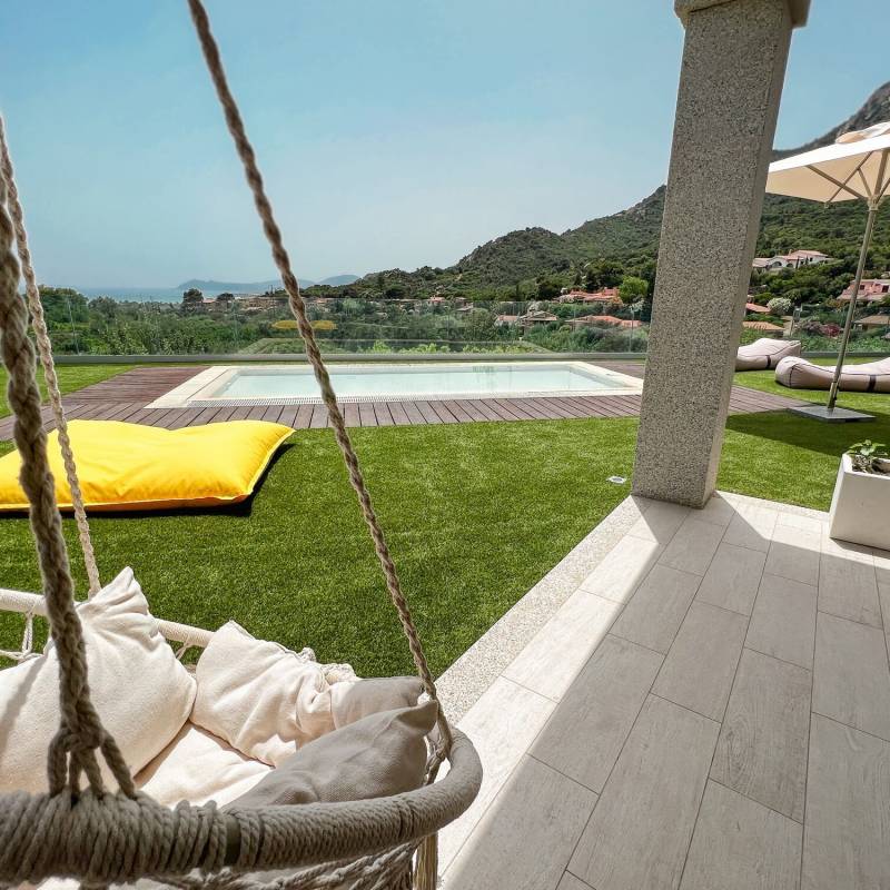 Aura Maxi: veranda e giardino privato