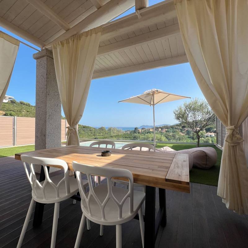 Aura Midi: veranda coperta con vista